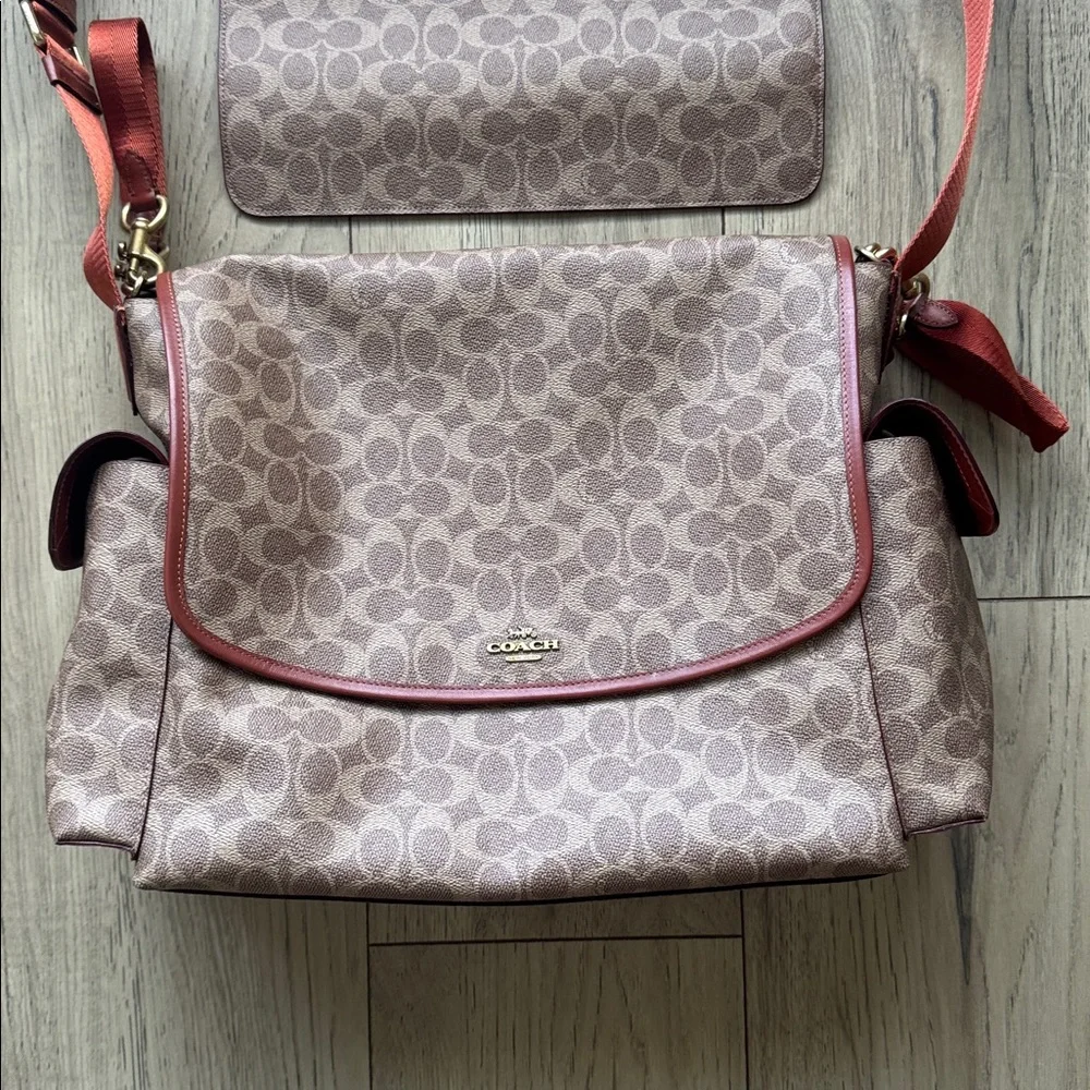 Coach Baby Messenger Bag Signature Canvas C Design Brown Tan With Zipper Pouch